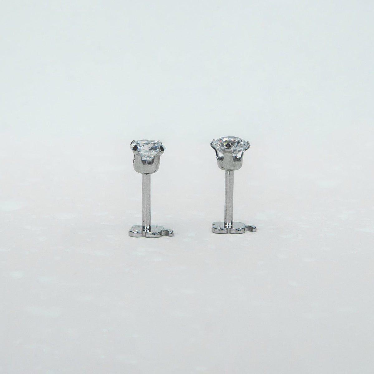 14K White Gold Screwtube 4mm+6.5mm (per pair)