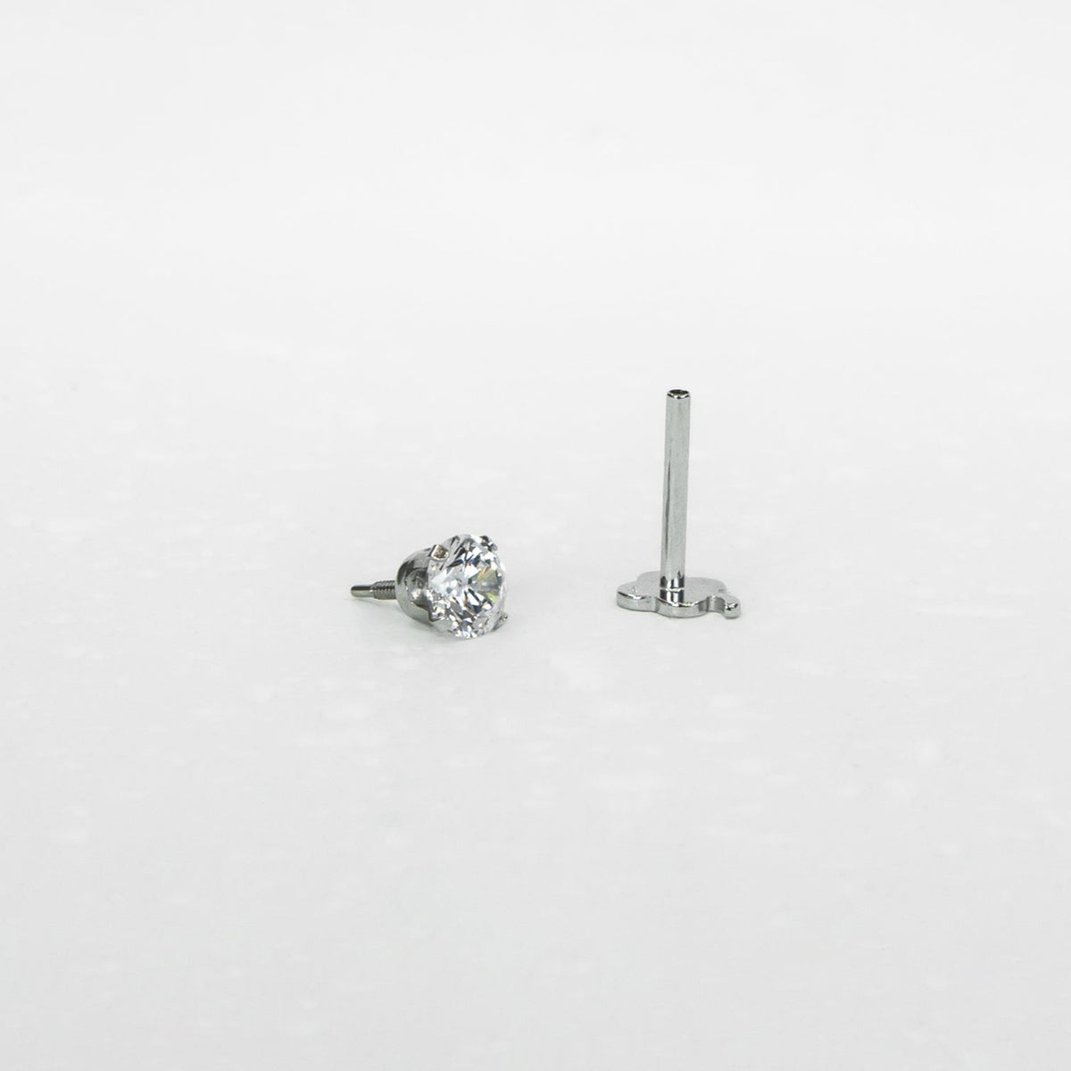 14K White Gold Screwtube 4mm+8mm (per pair)