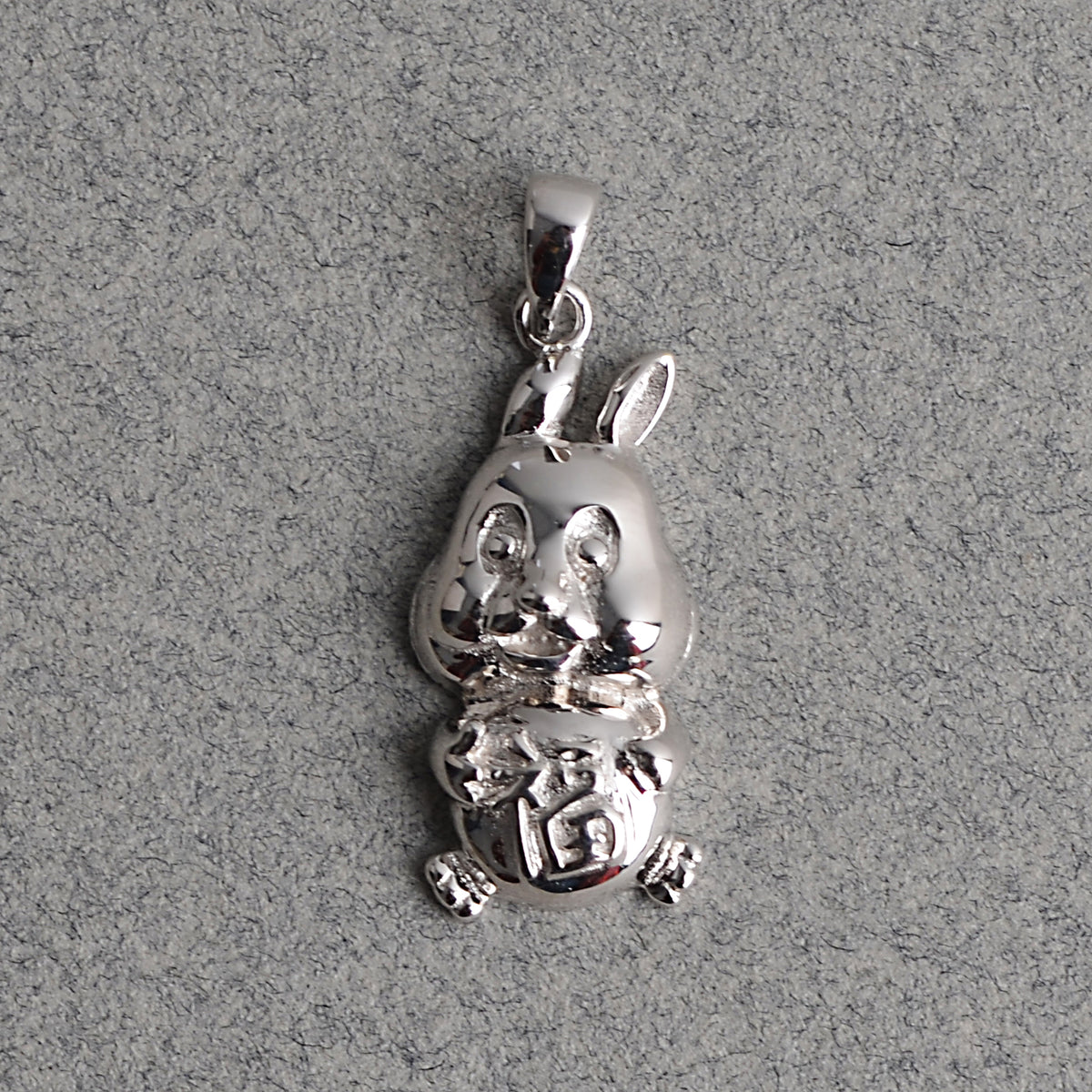 Rabbit-2 Pendant โ Stellar