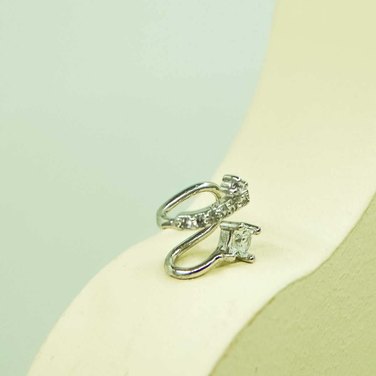 Ear Curve with Square CZ (1 Piece)